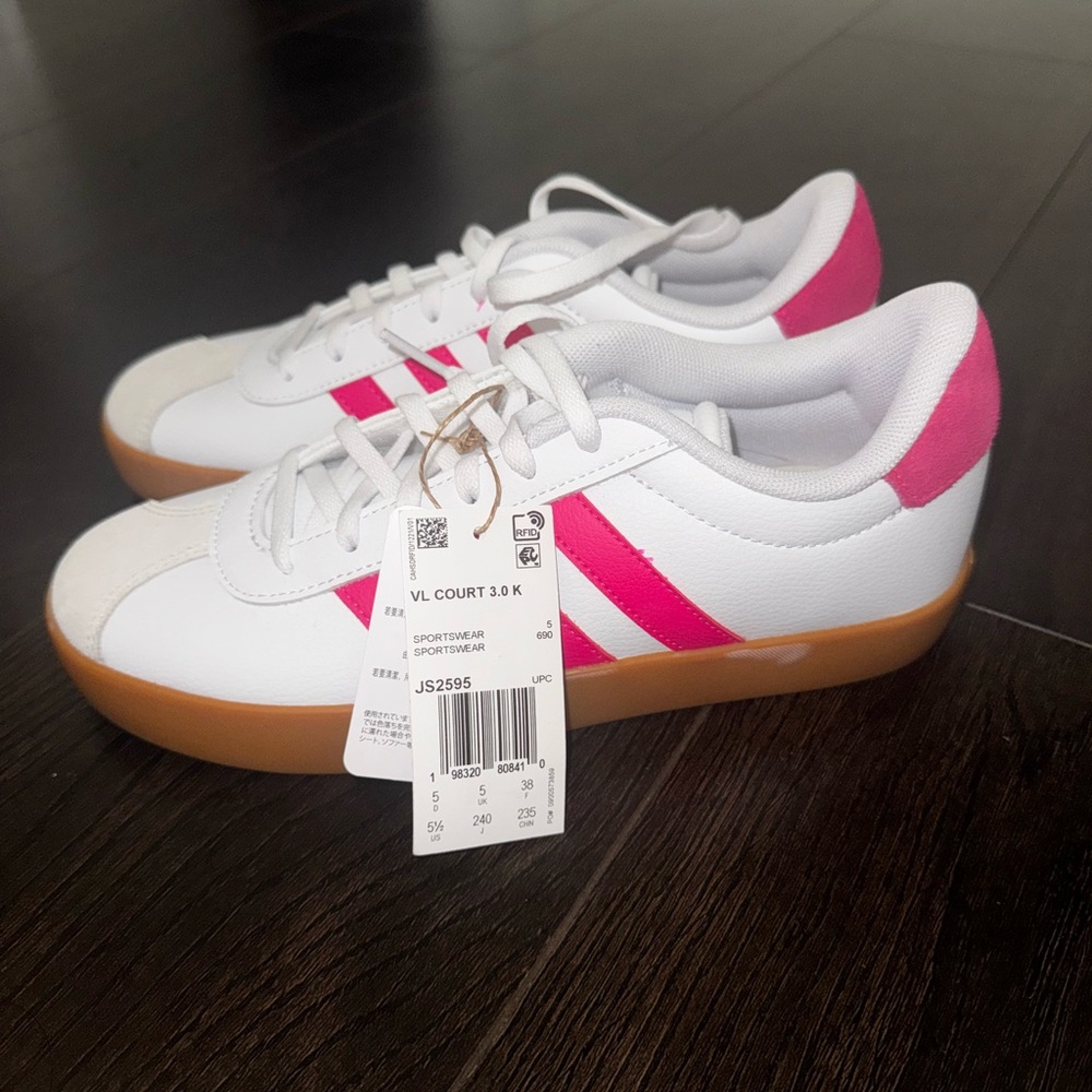 Adidas women’s VL Court 3.0 sneakers